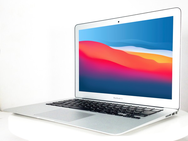 Apple MacBook Air 13.3 A1466