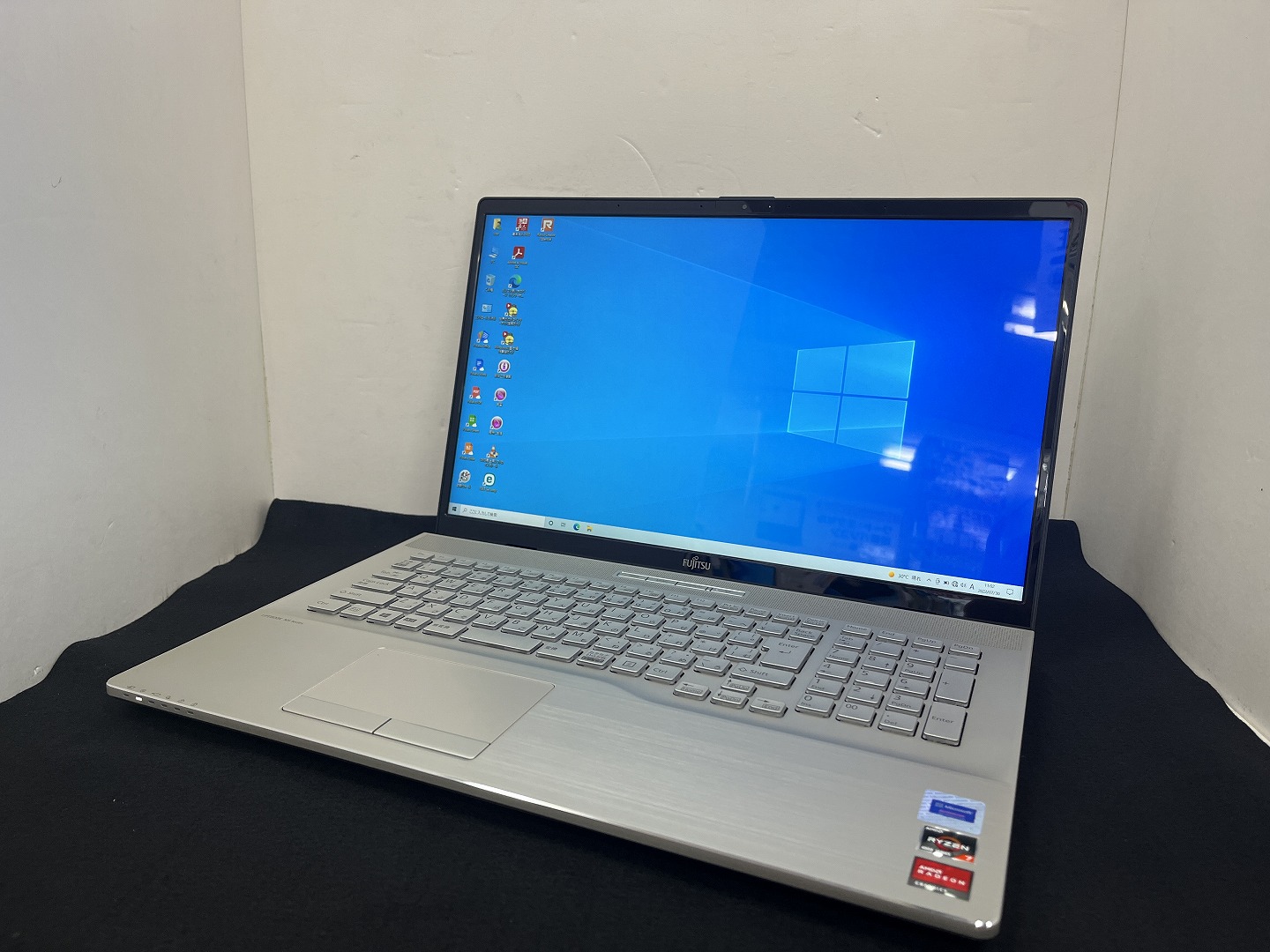 富士通 LIFEBOOK NH77/E3 FMVN77E3G CPU：AMD Ryzen 7 4700U 2GHz