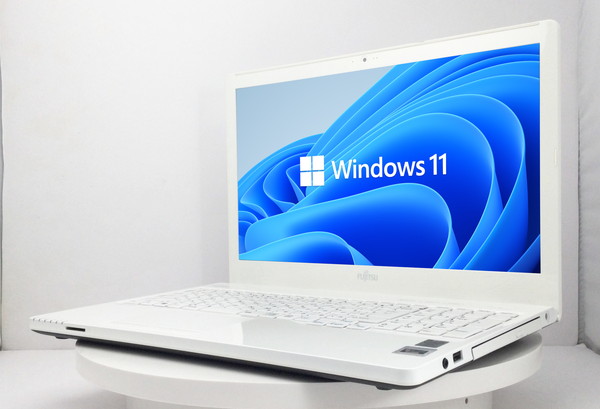 富士通 LIFEBOOK AH45/U Windows11搭載 CPU：Core i3 5005U 2GHz