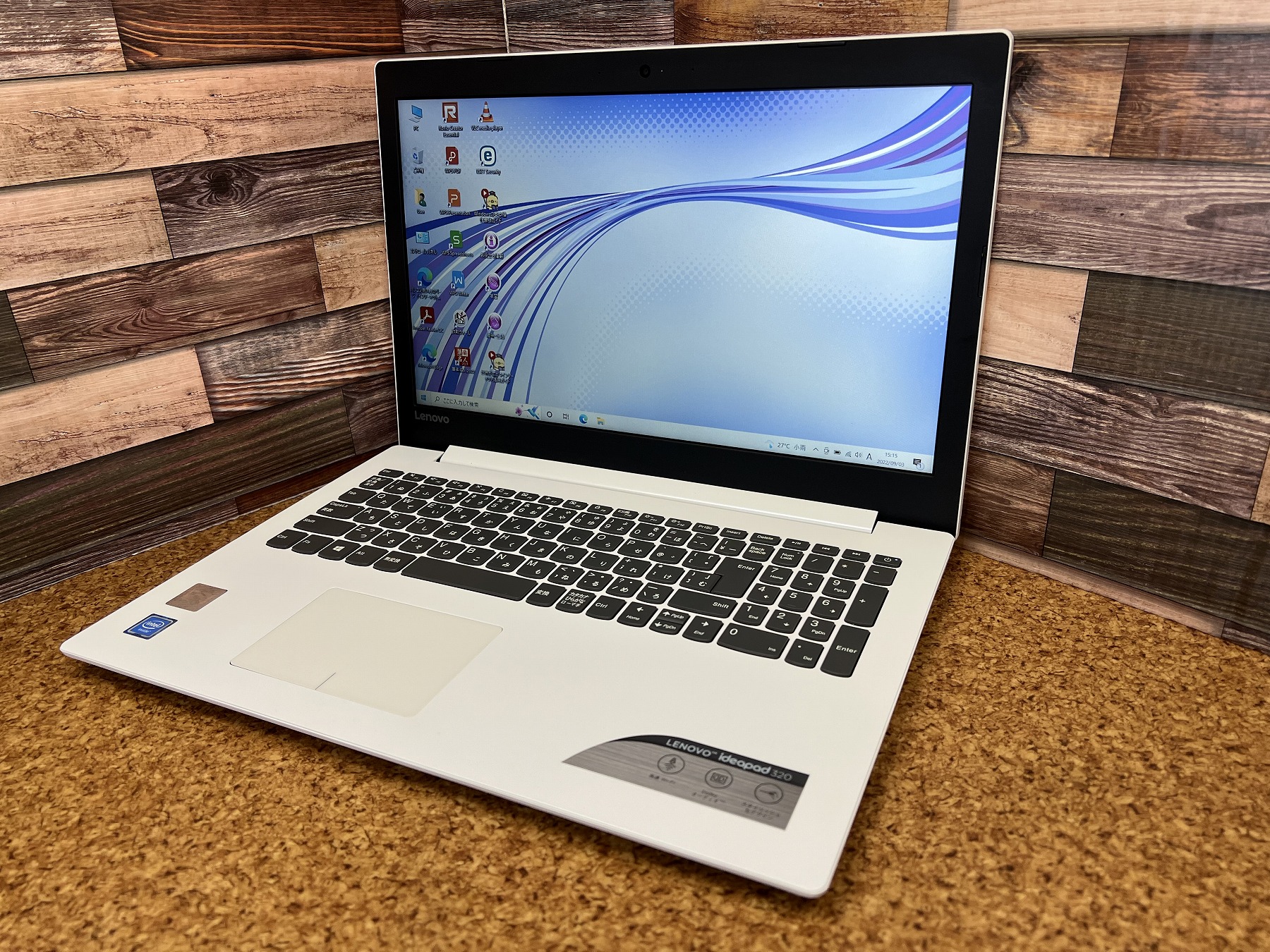 【美品】新品 SSD搭載　Lenovo ideapad 320