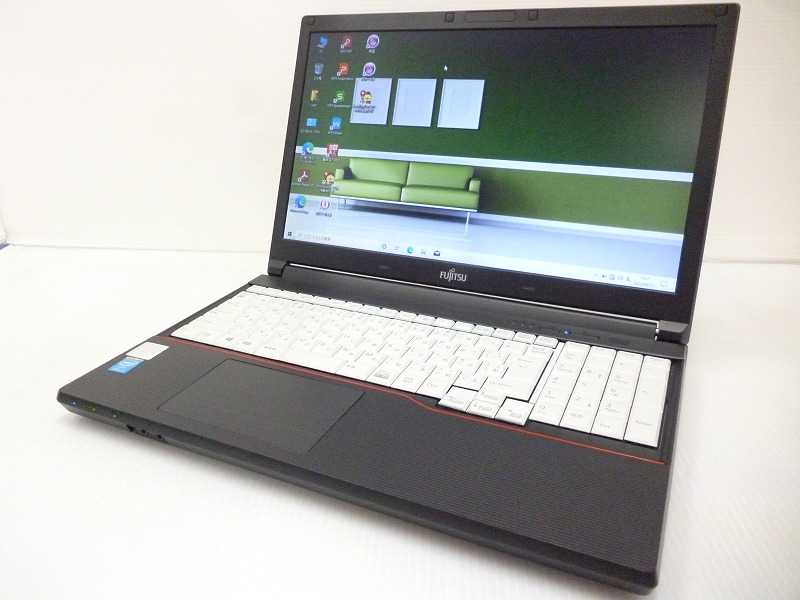富士通 LIFEBOOK A744/M CPU:Core i7-4610M 3.0GHz/メモリ:8GB/SSD