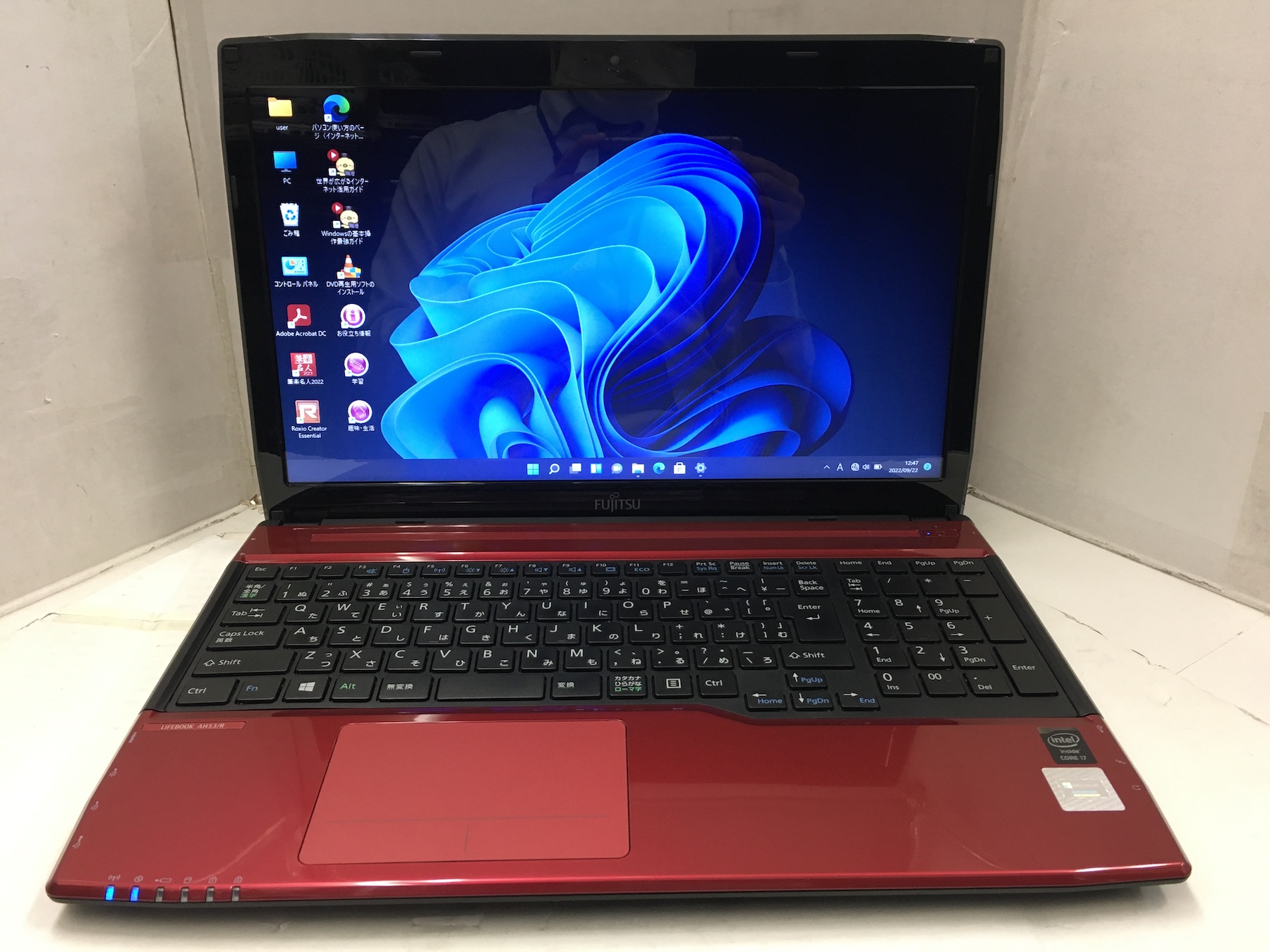 富士通 LIFEBOOK AH53/R (CPU：Core i7 4702MQ 2.2GHz/メモリ：8GB/SSD