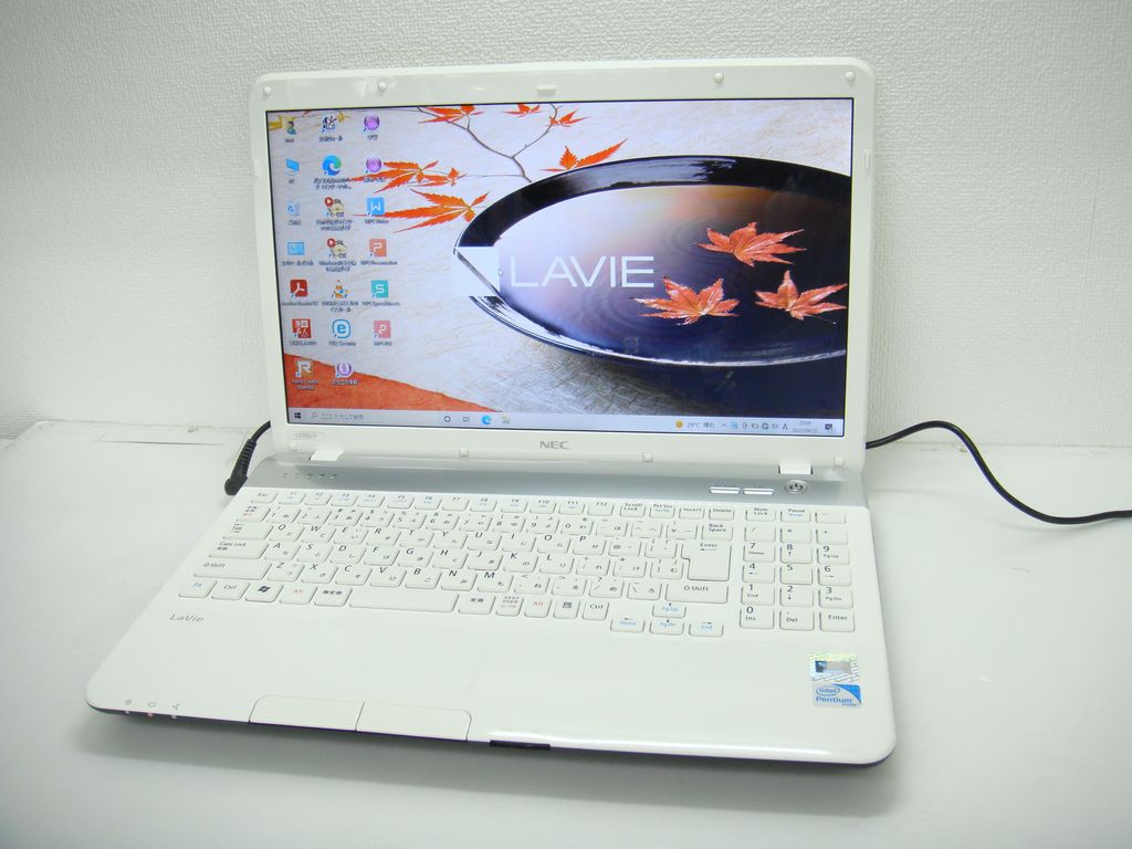 NEC Lavie LS150/F CPU：Pentium B950 2.1GHz/メモリ：4GB /SSD：120GB