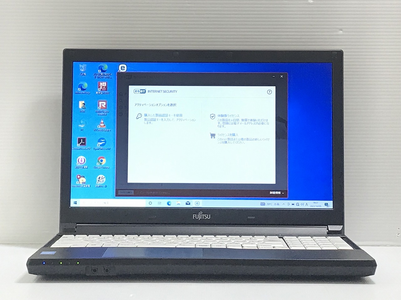 FUJITSU LIFEBOOK A574/M CPU：Core i5 4210M 2.6GHz / メモリ：8GB