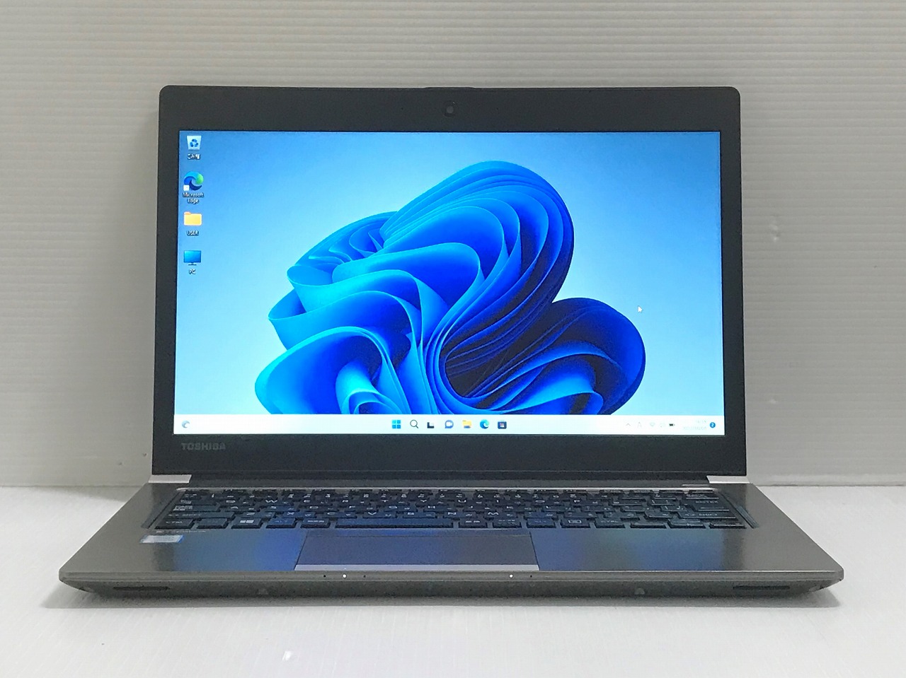 東芝 dynabook R63/M CPU：Core i3 8130U 2.2GHz / メモリ：8GB / SSD