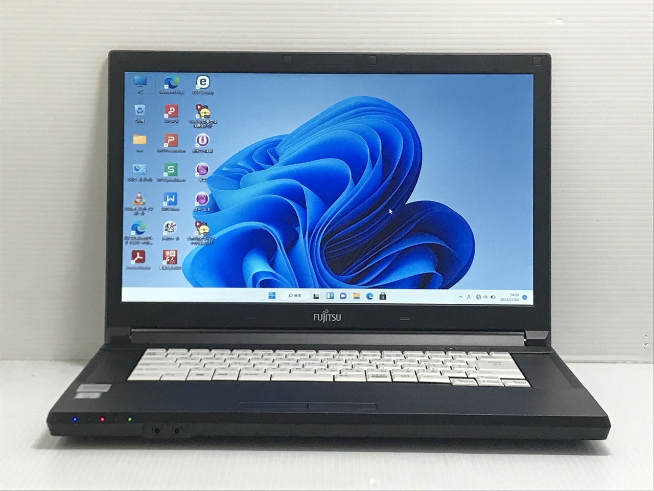 トリプロ / ターコイズ ＧＴ FUJITSU LIFEBOOK A576/PX (Corei3-6100U