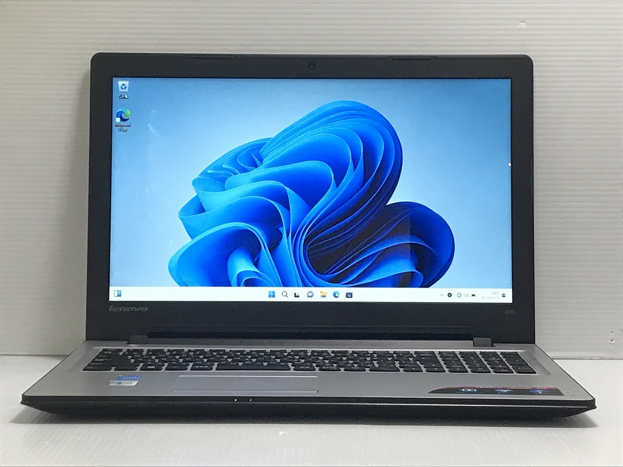 すぐ使用可能ーLenovo ideapad 300 Office付き