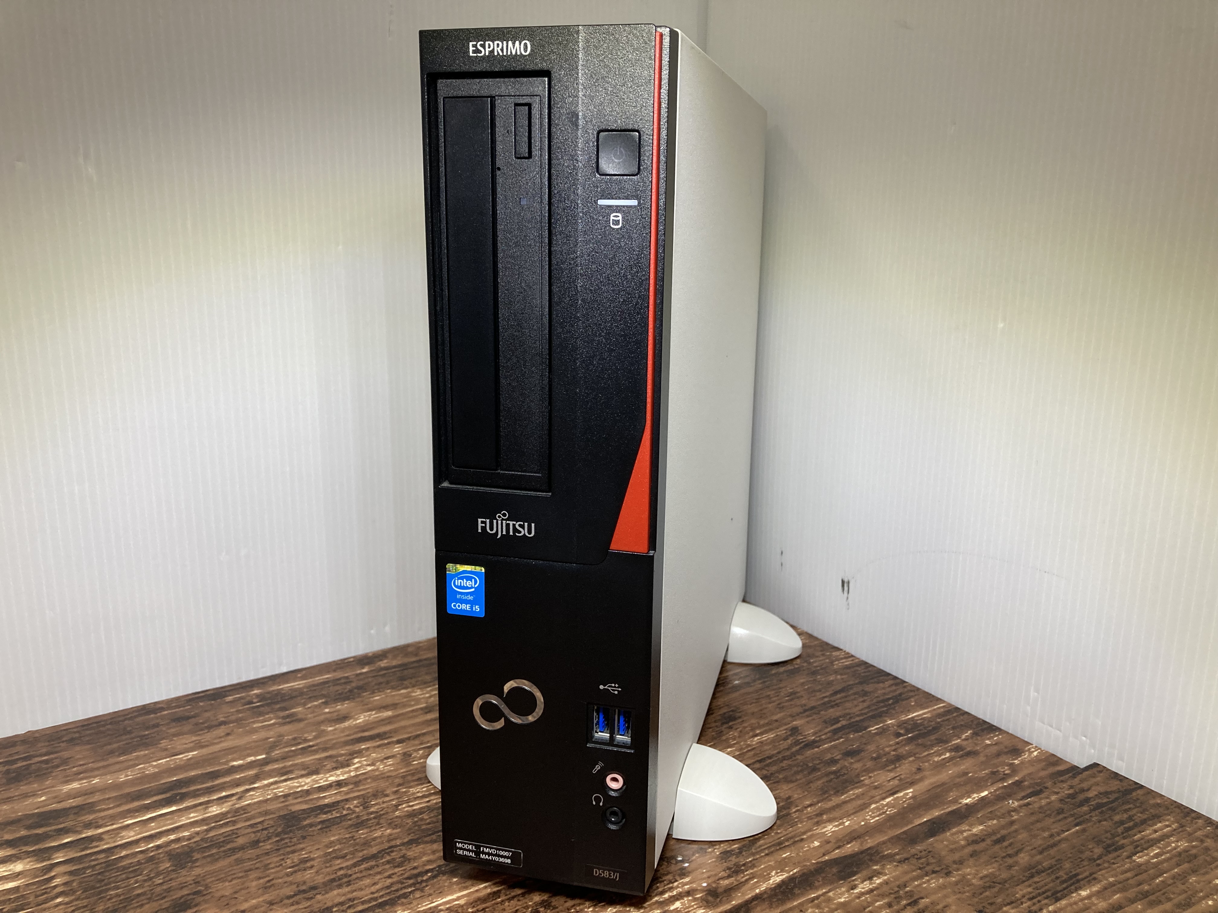 富士通 ESPRIMO D583/J 中古デスクトップパソコンが激安販売中！ 中古
