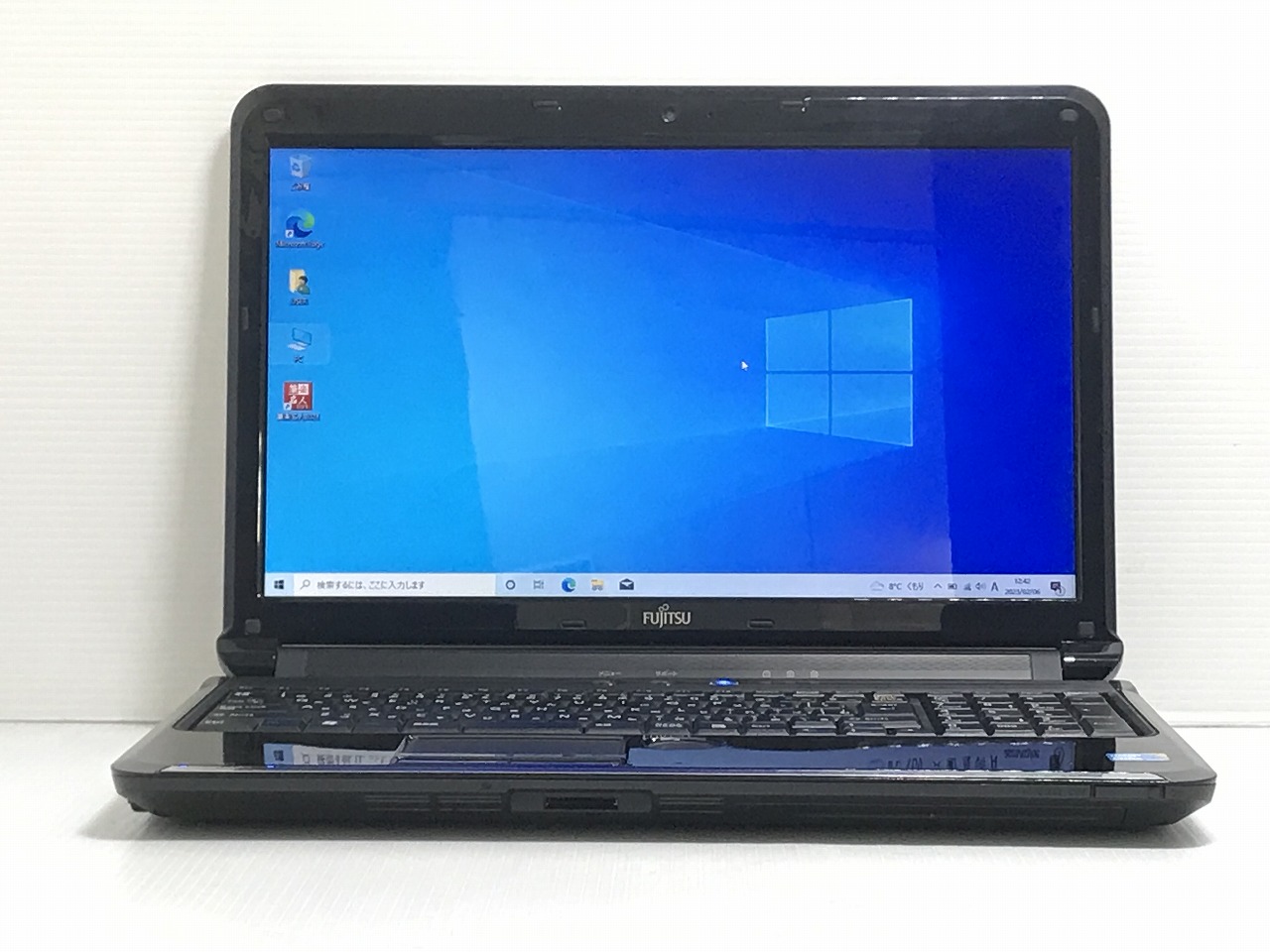 富士通 LIFEBOOK AH53/C CPU：Core i3 M380 2.5GHz / メモリ：4GB