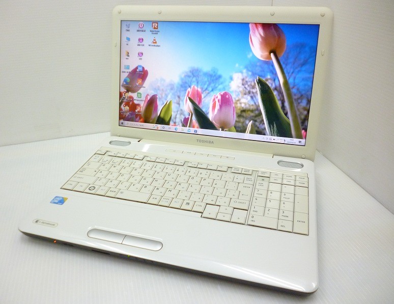 東芝 dynabook EX/56KWHB CPU:Core2Duo P8700 2.53GHz/メモリ:4GB/SSD