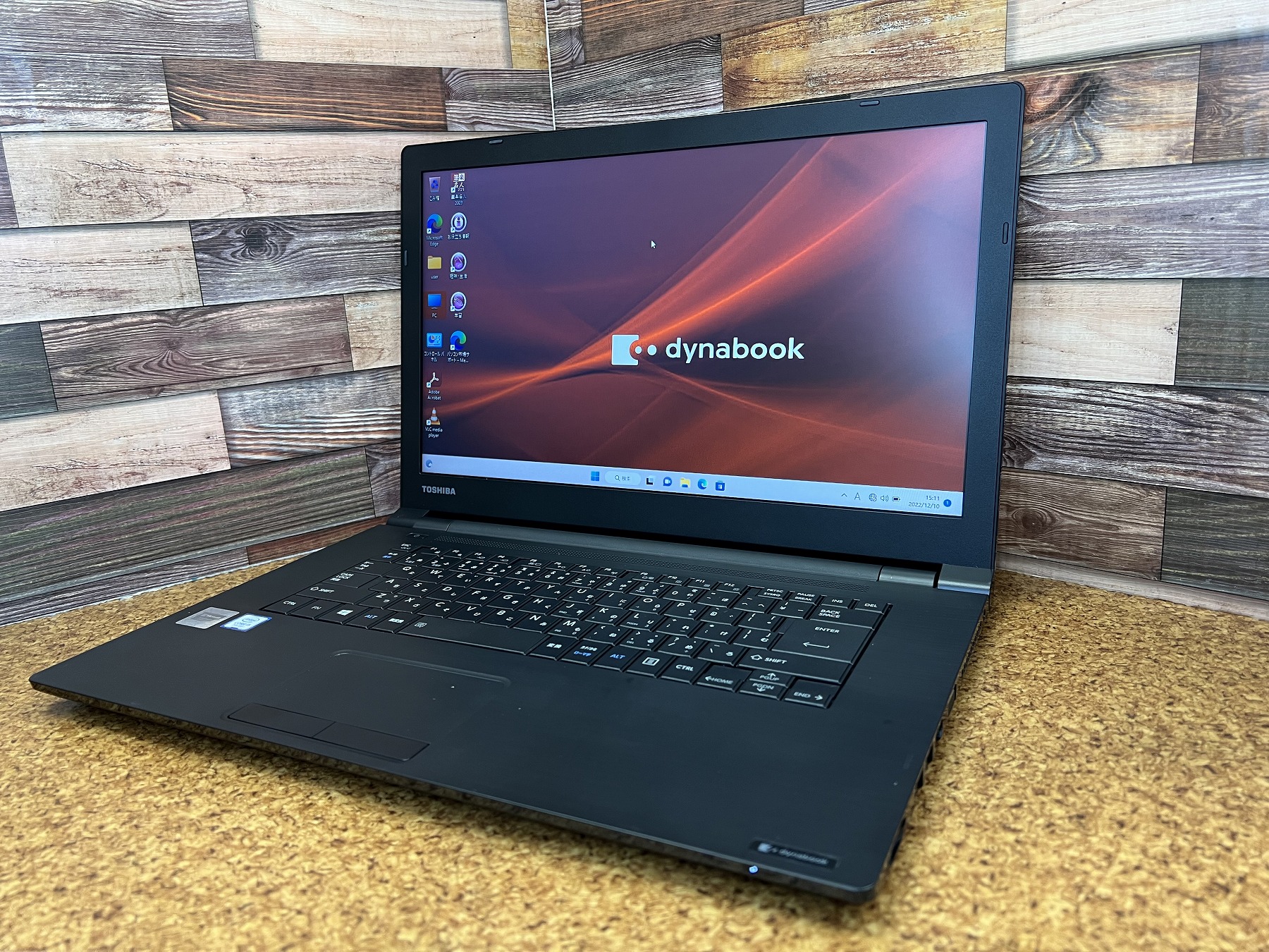 東芝 dynabook B65/J CPU：Core i5 7200U 2.5GHz / メモリ：8GB / SSD