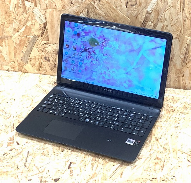 ヒート 【新SSD240、メモリ8G、カメラ、3556U】VAIO SVF153B1GN
