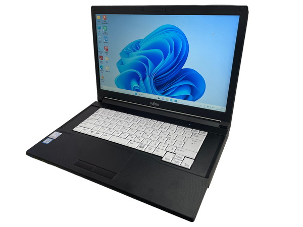 富士通 LIFEBOOK A576/P CPU：Core i5 6300U 2.4GHz/メモリ：8GB/ SSD