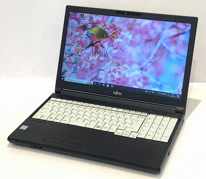 富士通 LIFEBOOK A579 ノートPC Windows11 Pro