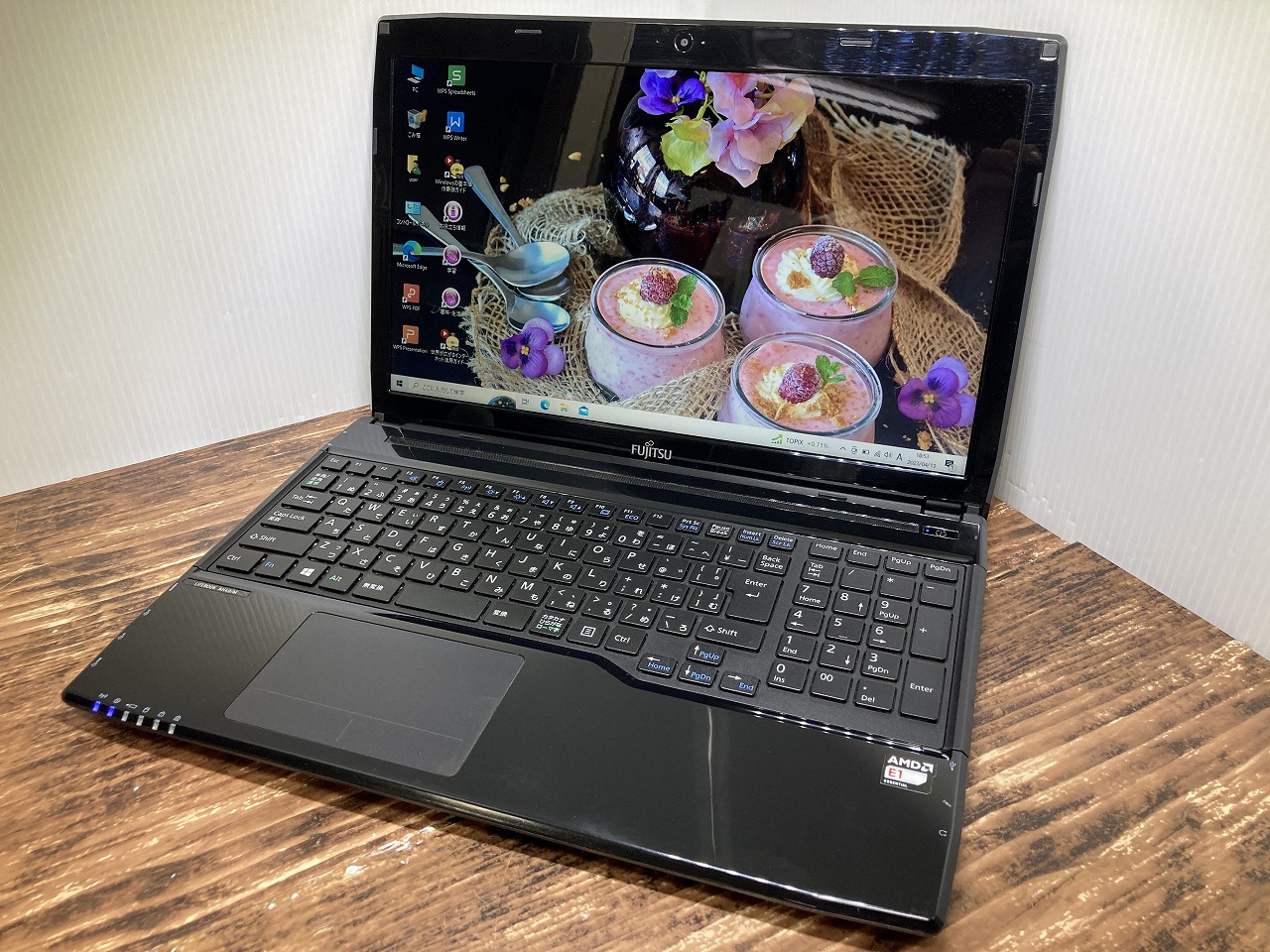 FUJITSU LIFEBOOK AH40/M ノートパソコン PC