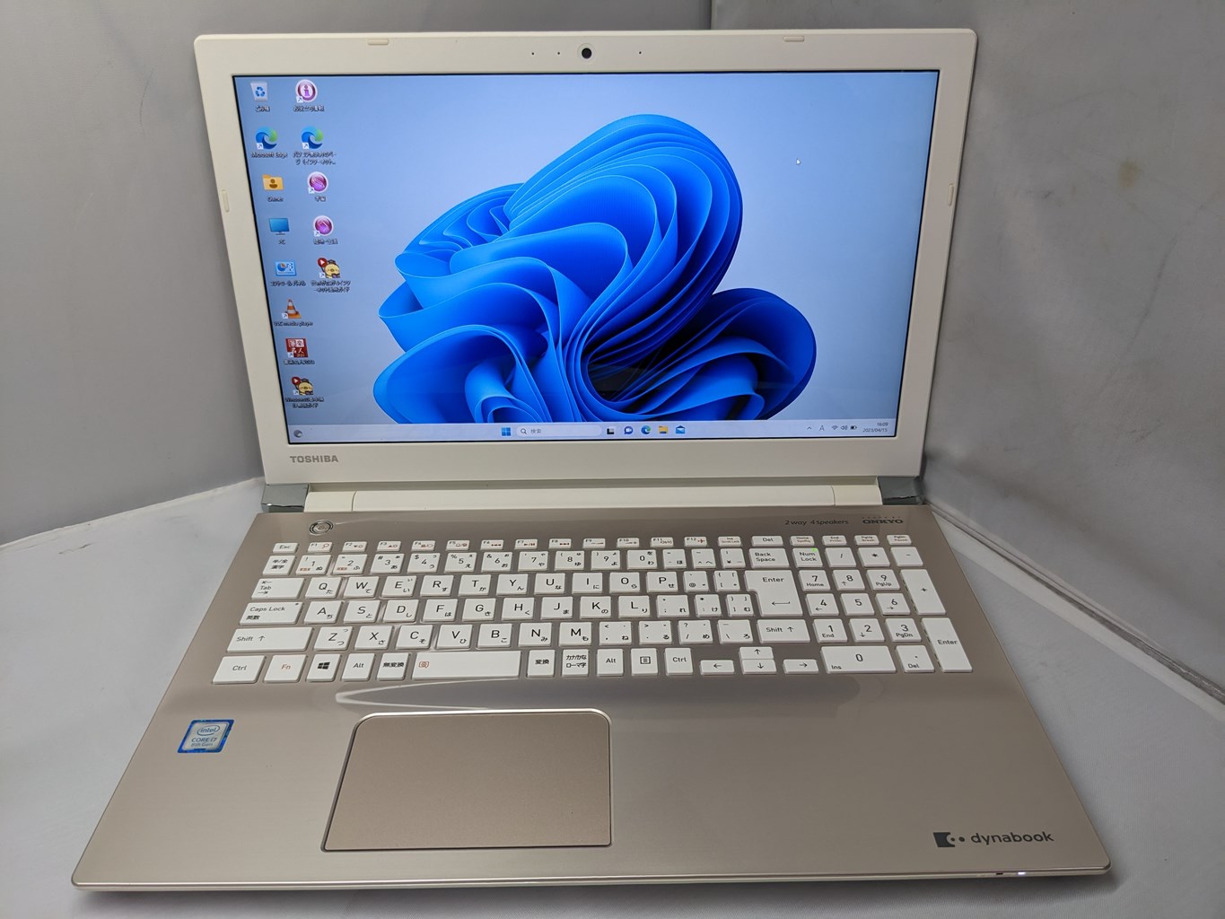 東芝 dynabook T65/GG i7 8550U ノートパソコン-