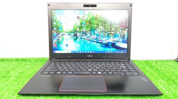 Fujitsu LIFEBOOK UH55