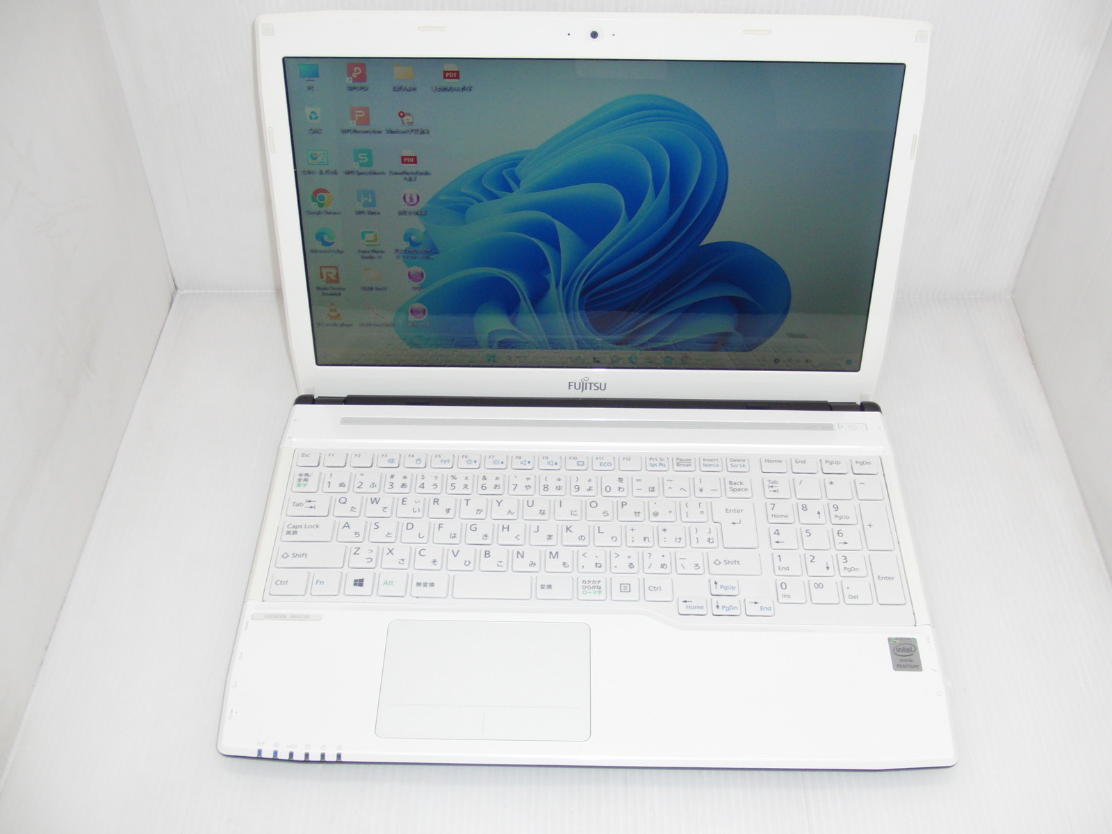 FUJITSU LIFEBOOK AH42/M ノートPC