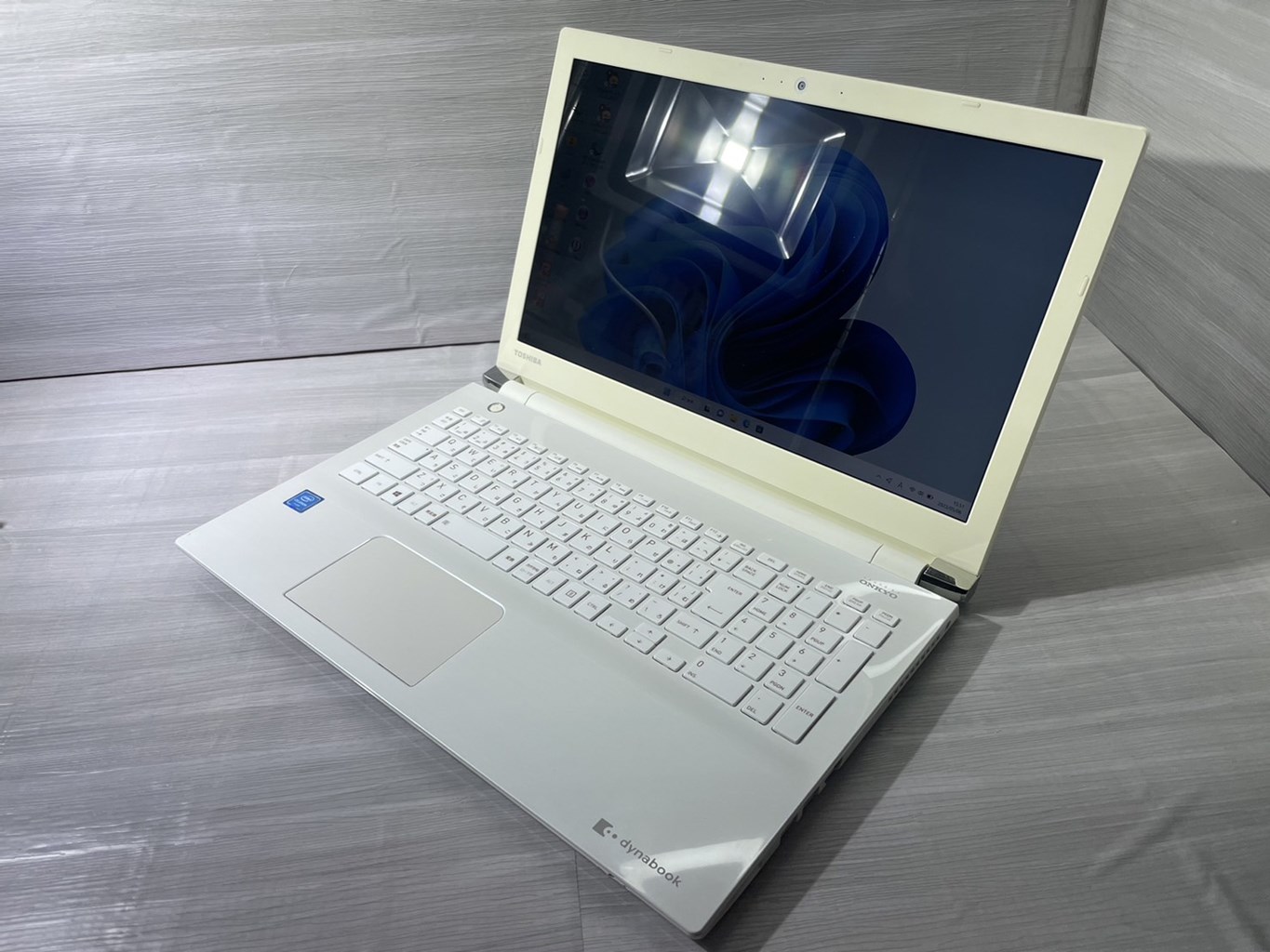 4GBdynabook T45/DW メモリ4GB HDD1TB windows10