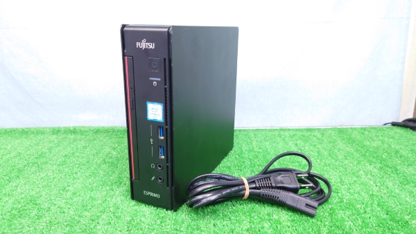 富士通 ESPRIMO Q556/M CPU:Core i5-6500T 2.5GHz / メモリ:8GB / SSD