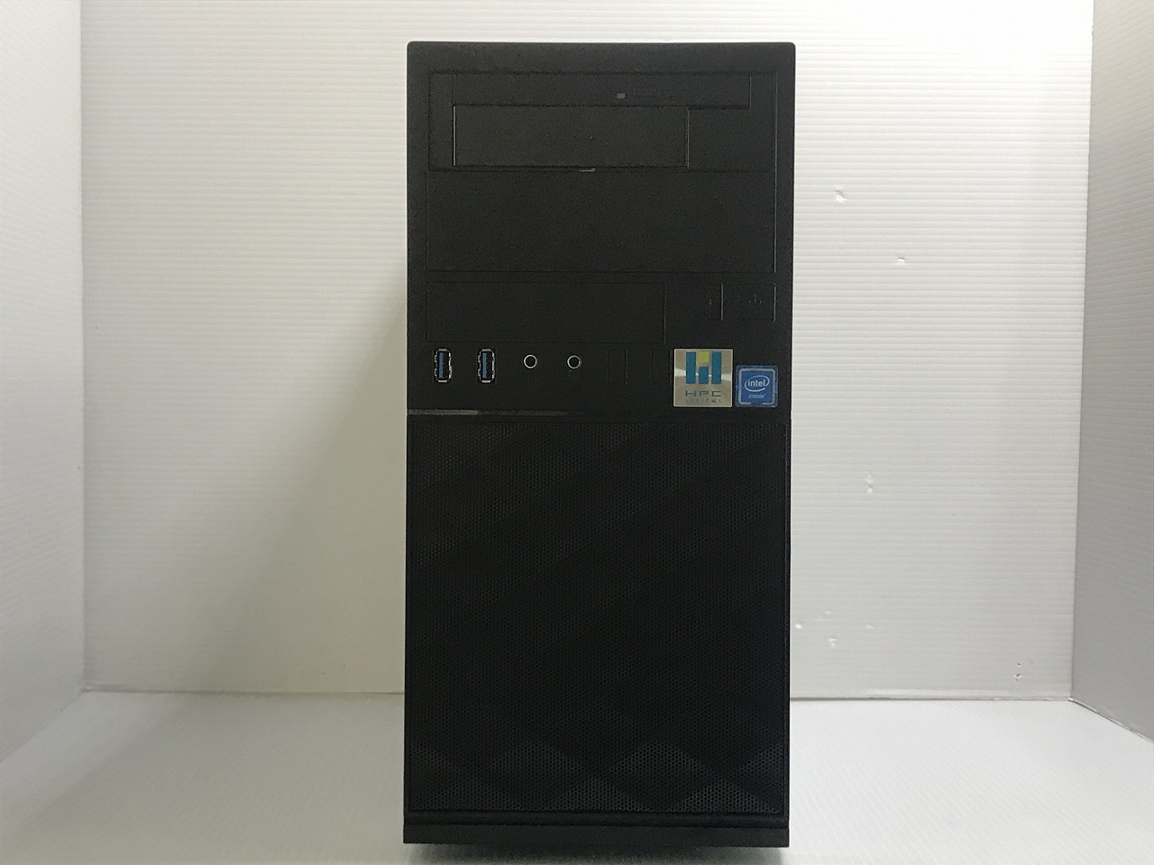 HPCシステムズ HPC-Z370M-M32G1080-UW CPU：Core i7 8700K 3.7GHz