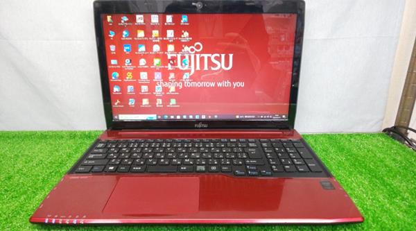 富士通 LIFEBOOK AH53/S CPU：Core i7-4712MQ 2.3GHz / メモリ：8GB