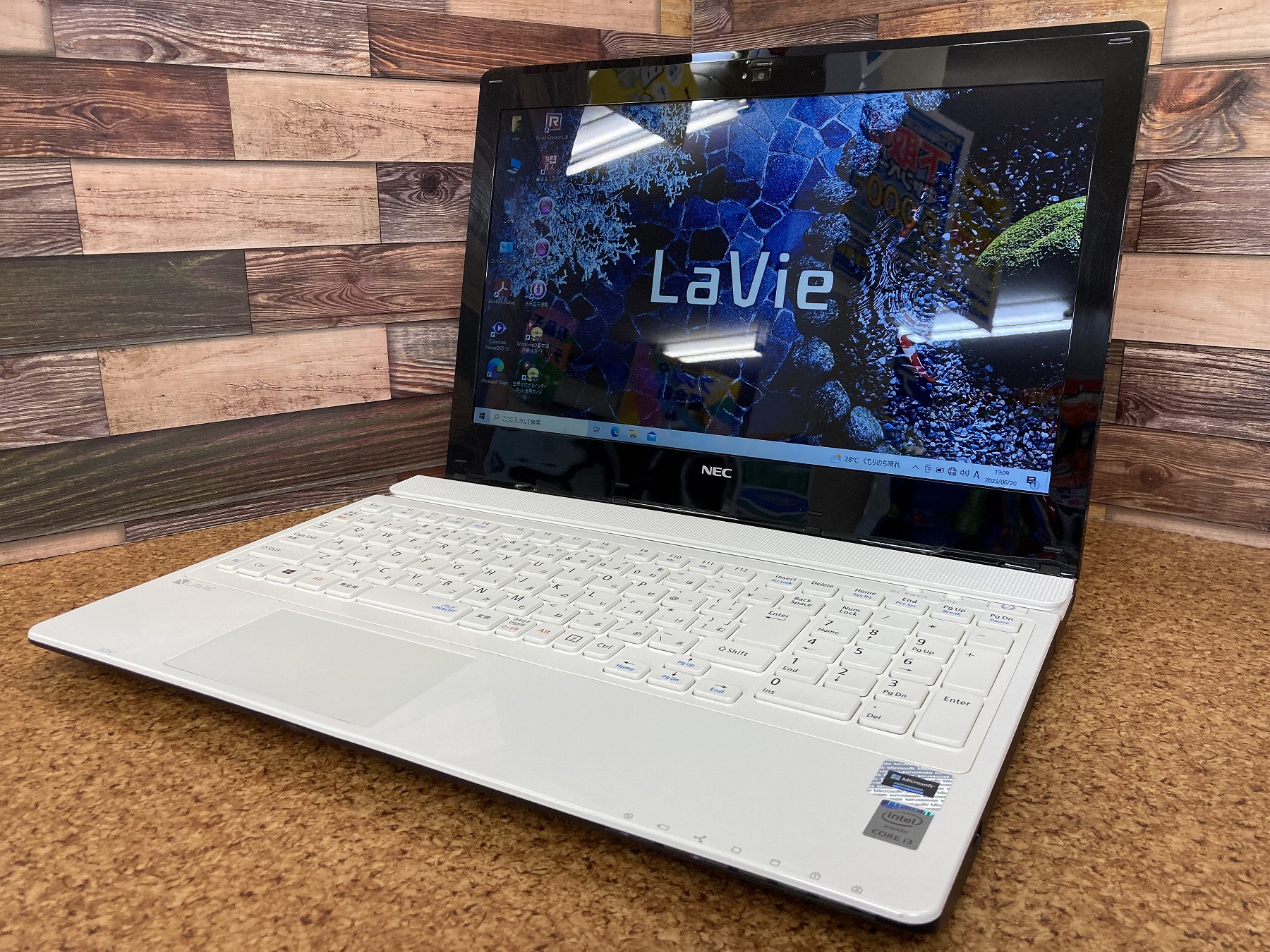 Core i3 ホワイト♪ Windows10 NEC ノートパソコン