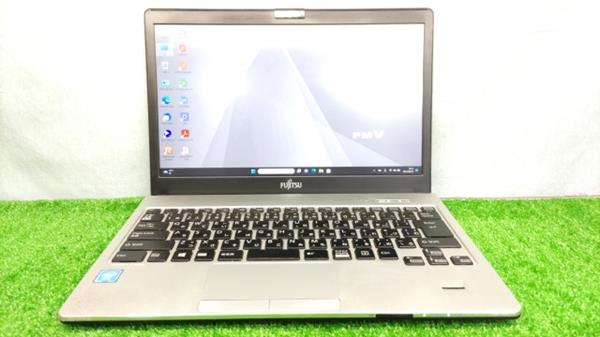 富士通 LIFEBOOK S937/R CPU：Celeron 3965U 2.2GHz / メモリ：4GB ...