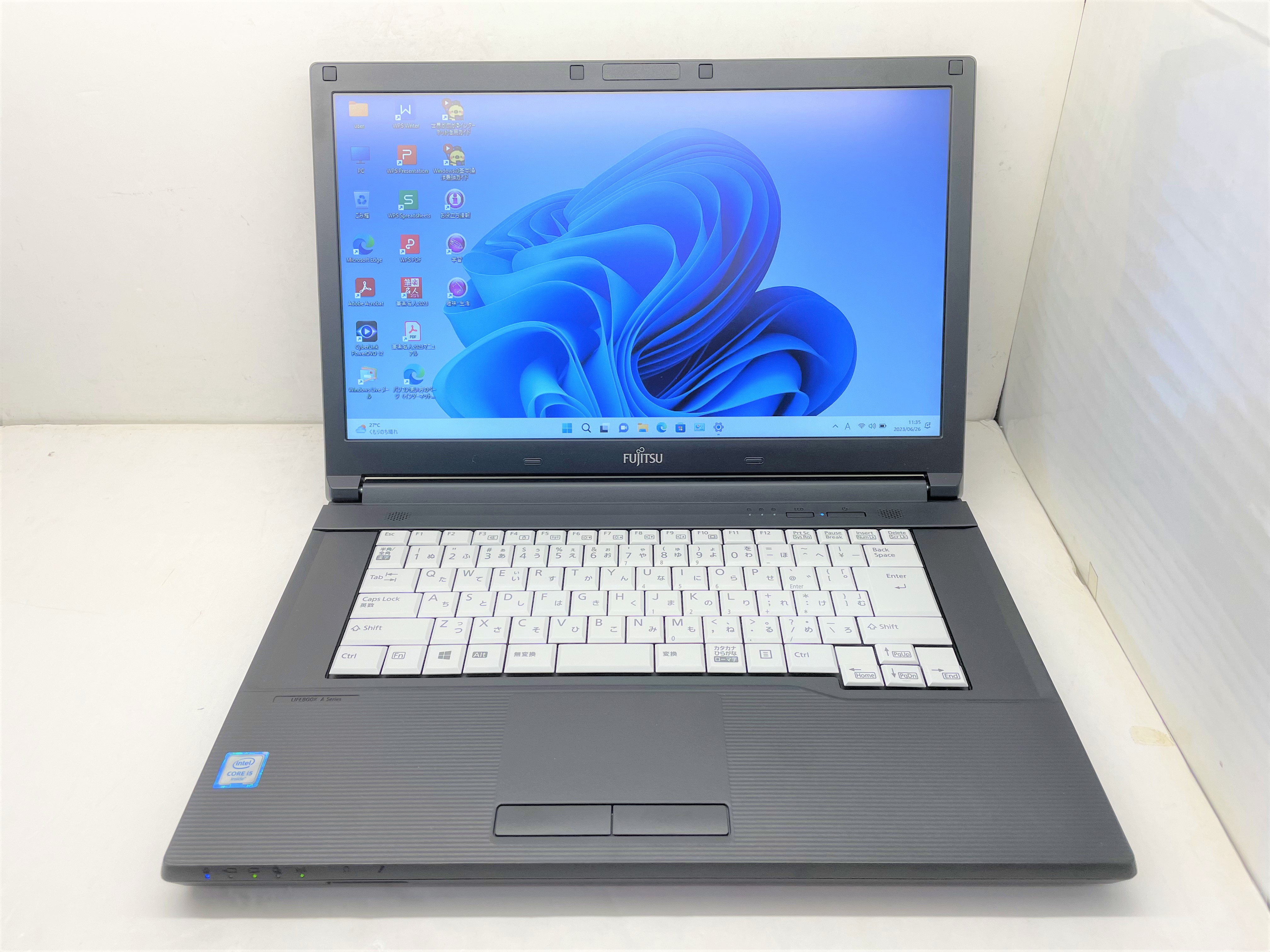 富士通 LIFEBOOK A576/N CPU：Core i5-6200U 2.3GHz / メモリ：8GB