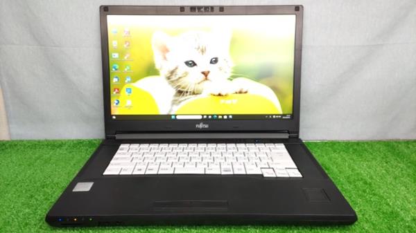 富士通 LIFEBOOK A746/S CPU：Core i7-6600U 2.6GHz / メモリ：8GB