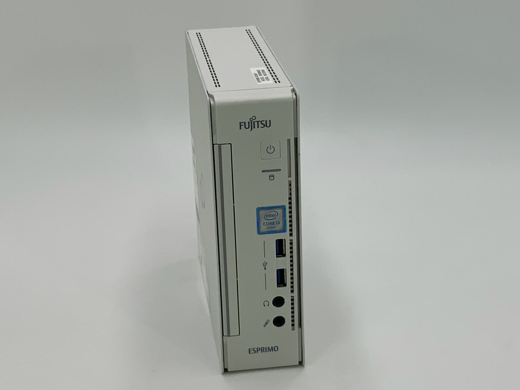 富士通 ESPRIMO Q556/P CPU：Core i3 6100T 3.2GHz / メモリ：8GB