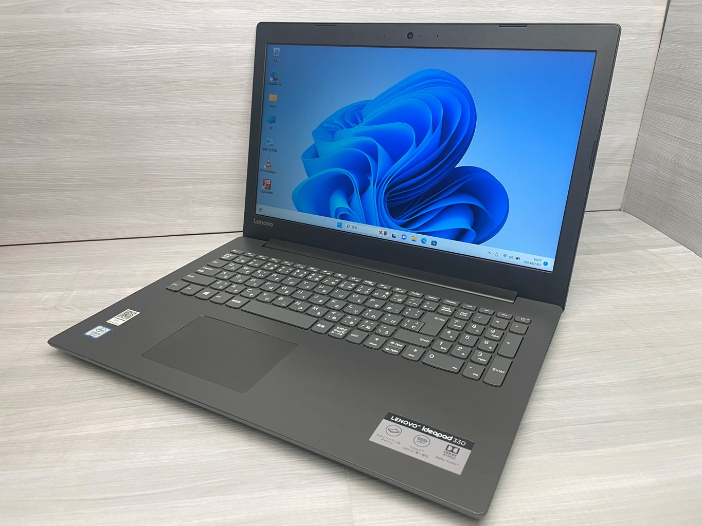 Lenovo ideapad 330 CPU:COre i3-7020U 2.3GHz/メモリ:8GB/SSD:240GB