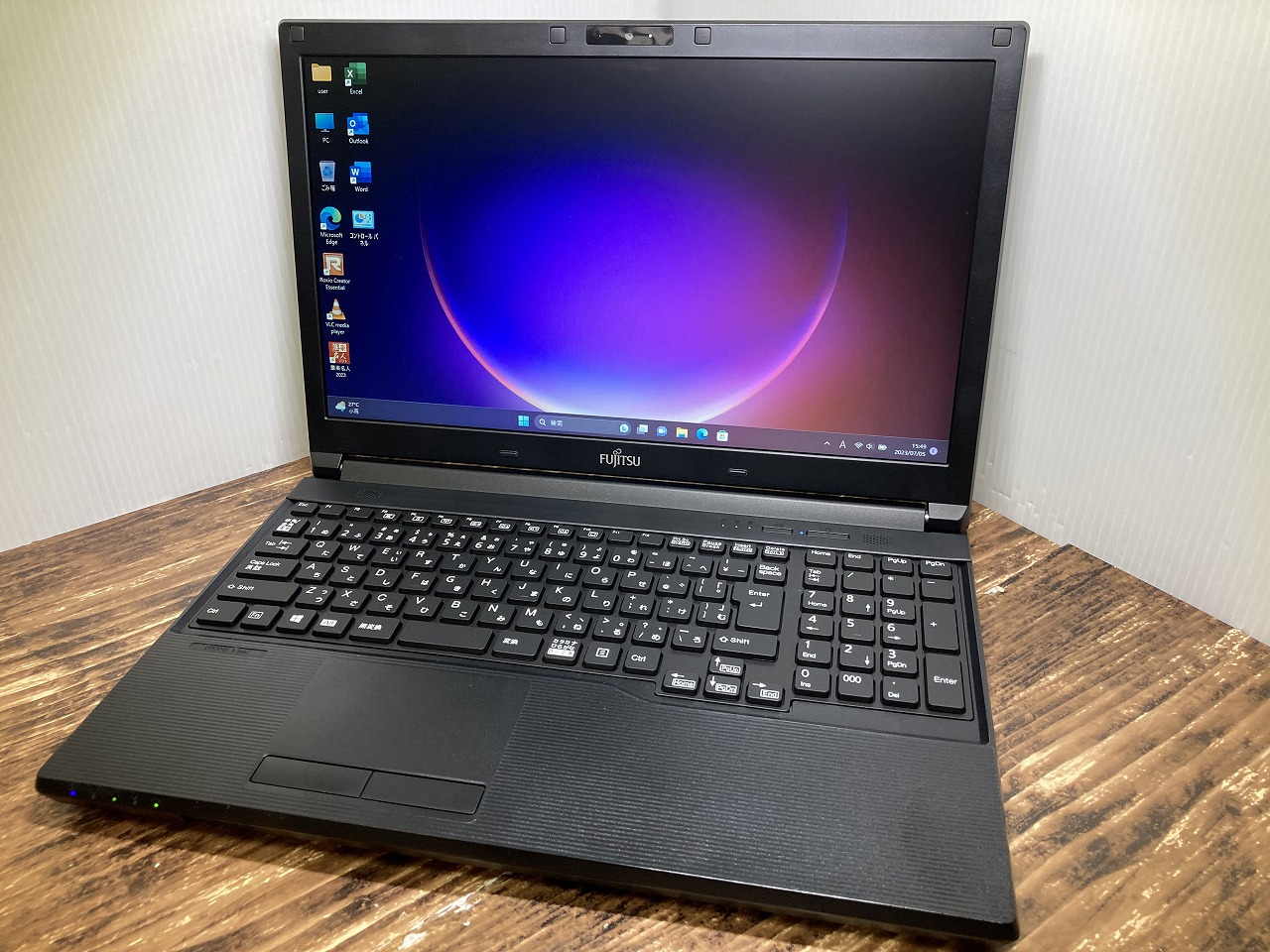 富士通 LIFEBOOK A576/R 中古ノートパソコンが激安販売中！ 中古