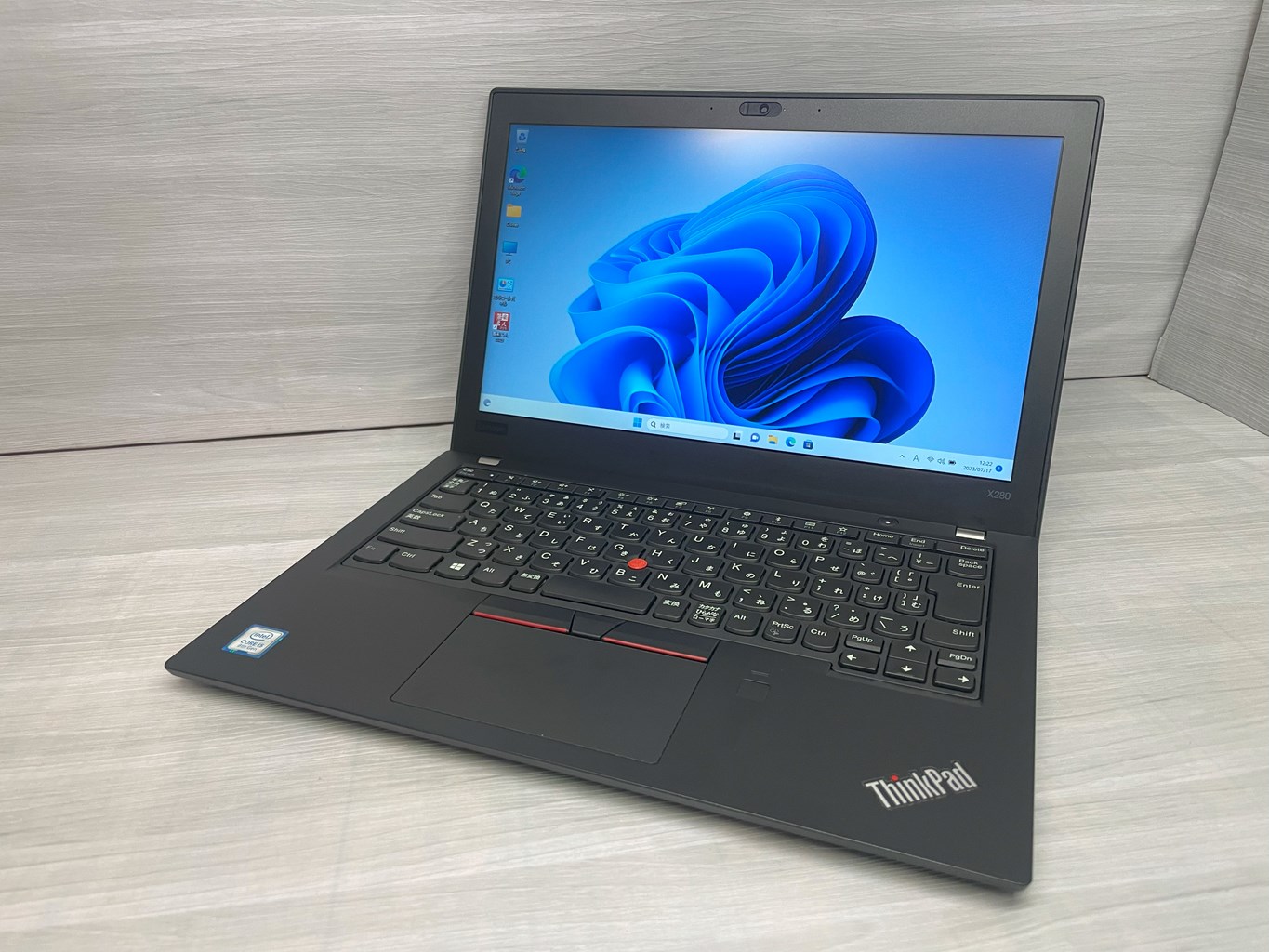 Lenovo ThinkPad X280 CPU：Core i5-8250U 1.6GHz / メモリ：8GB / SSD
