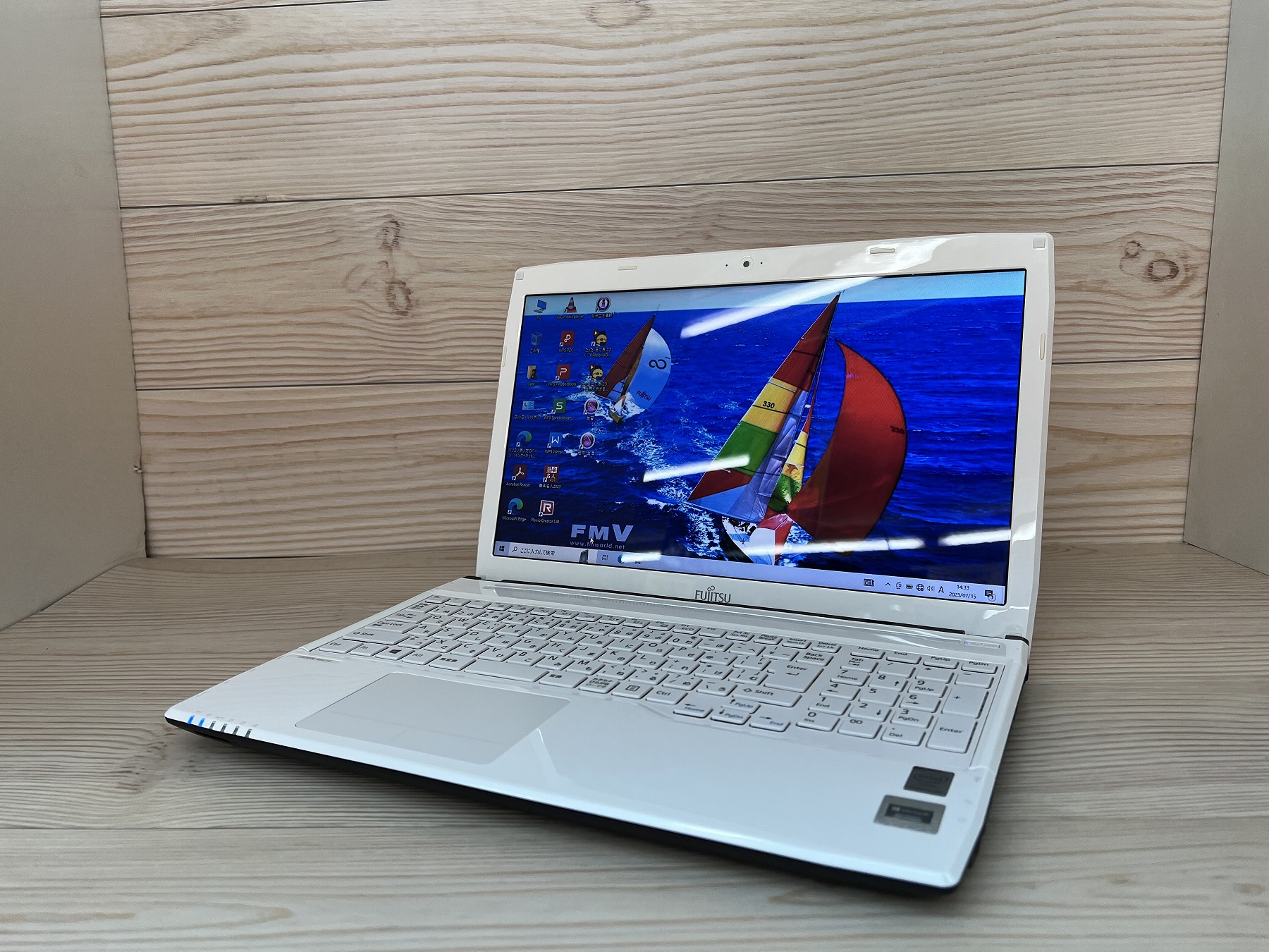 富士通 LIFEBOOK AH42/R CPU：Pentium 3558U 1.7GHz / メモリ：8GB ...