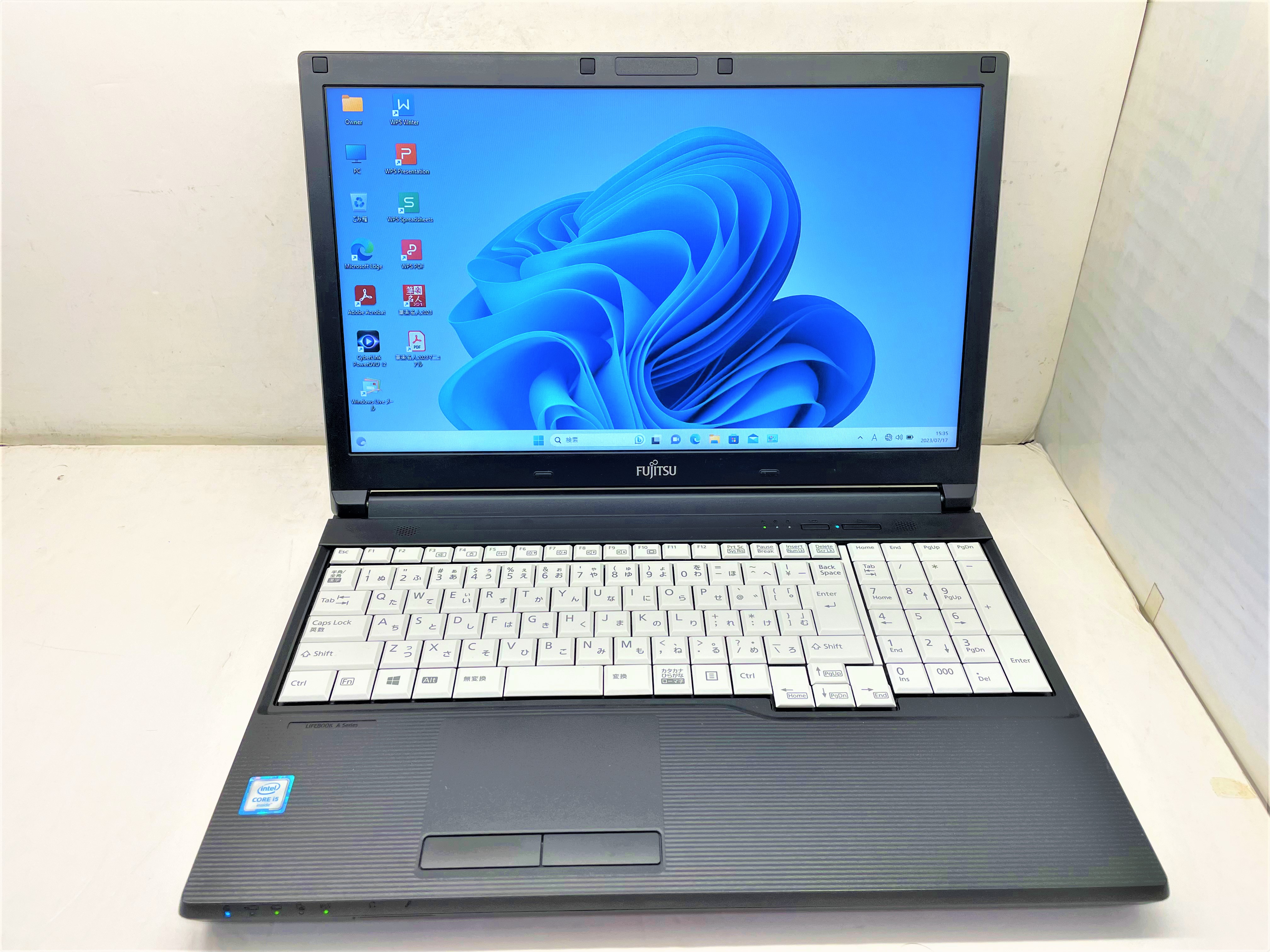 富士通 LIFEBOOK A576/S Core i5 6200U / 8G / 512G SSD搭載-