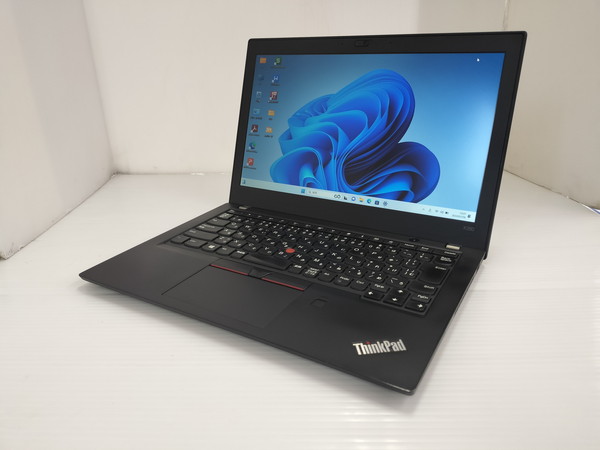 Lenobo ThinkPad X280 CPU：Core i5-8250U 1.6GHz / メモリ：8GB / SSD
