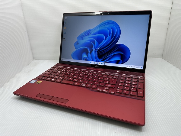 富士通 LIFEBOOK AH53/B3 CPU：Core i7 8550U 1.8GHz / メモリ：8GB