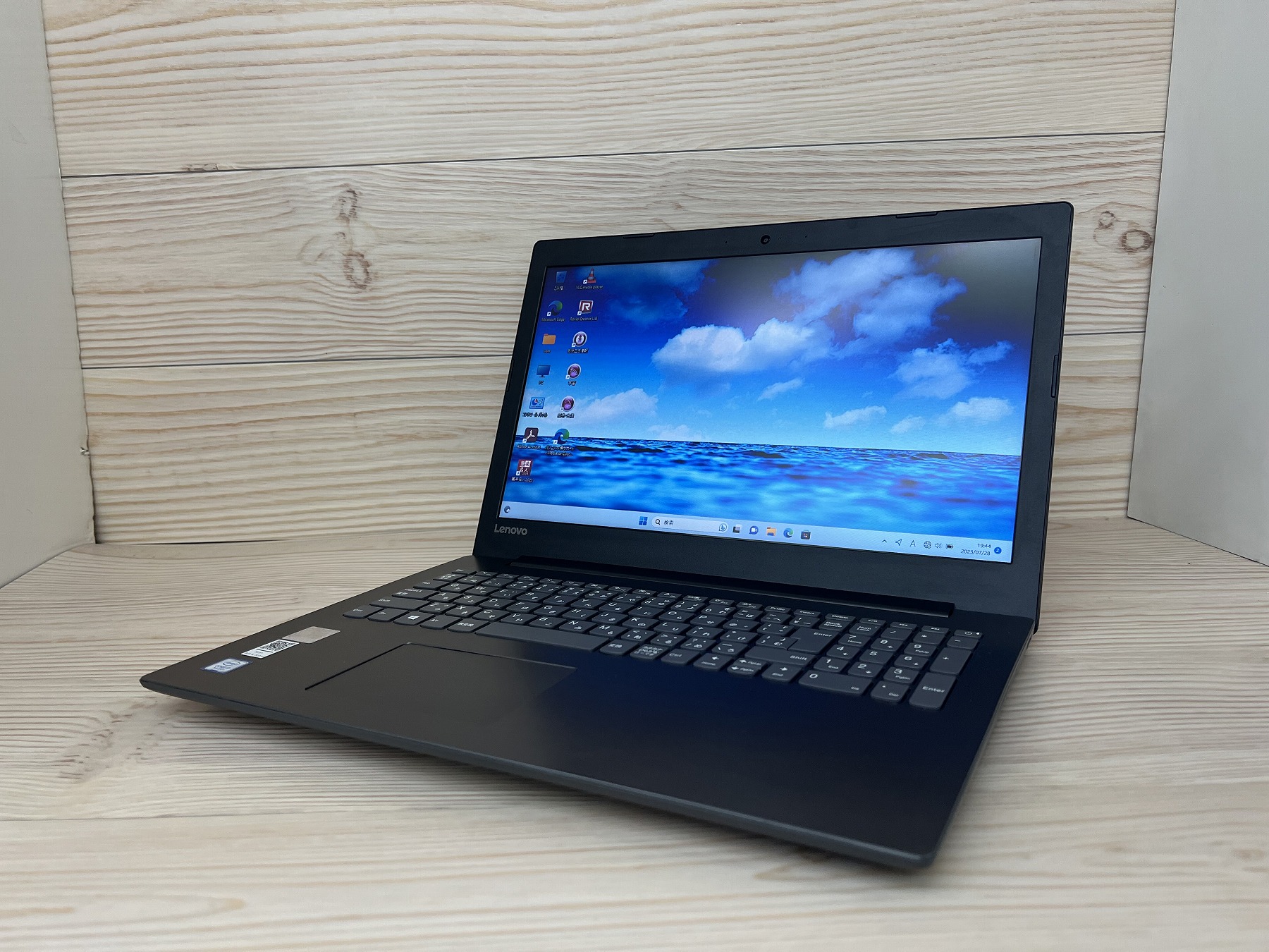 Lenovo ideaPad 330-15lKB CPU：Core i3 7020U 2.3GHz / メモリ：8GB ...