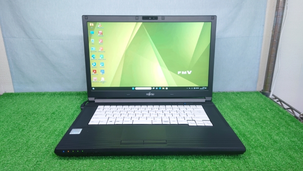 富士通 LIFEBOOK A576/P WEBカメラ搭載モデル CPU：Core i5-6200U 2.3
