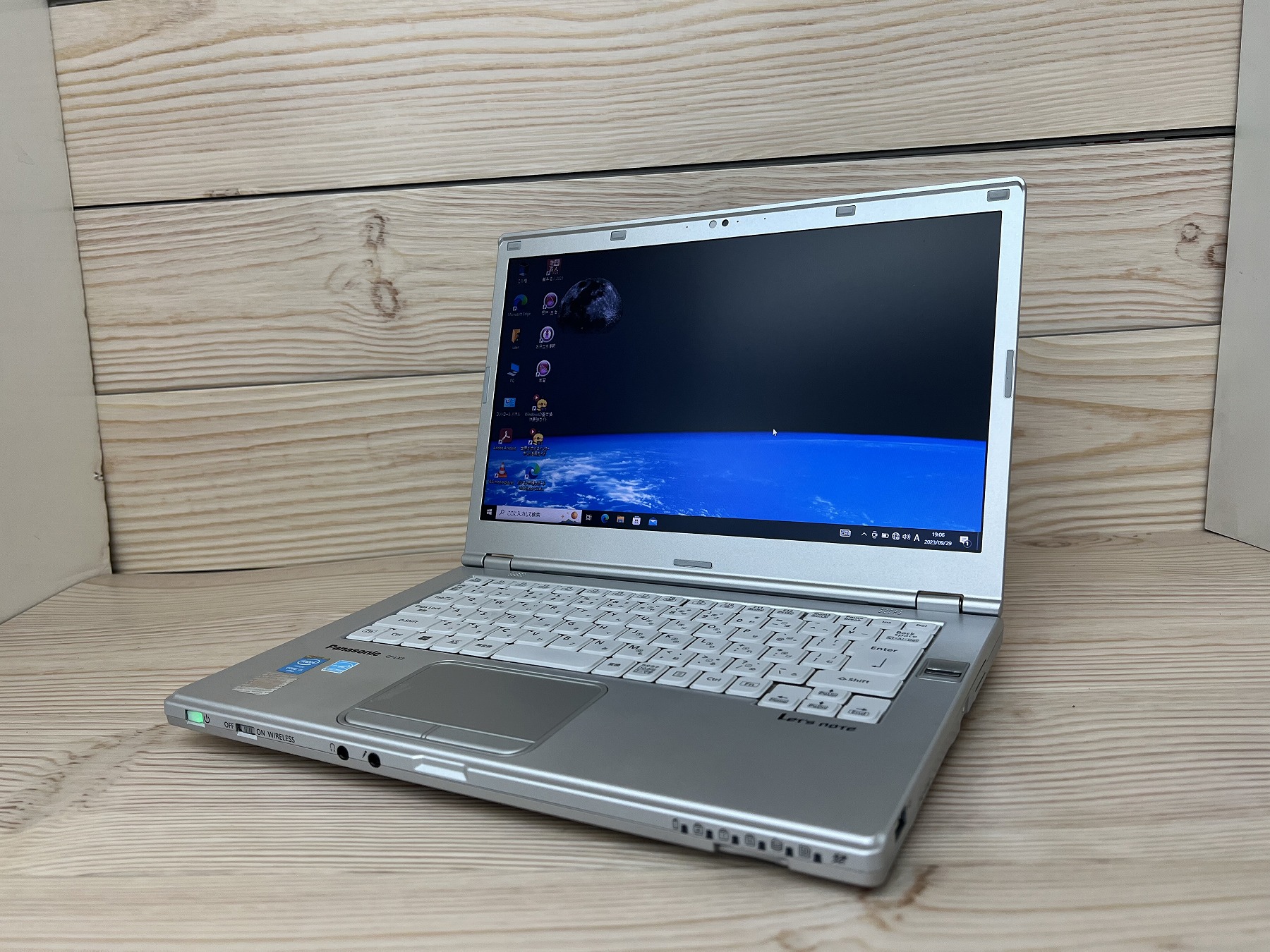 Panasonic Let's note CF-LX3 CPU：Core i5 4300U 2.5GHz / メモリ