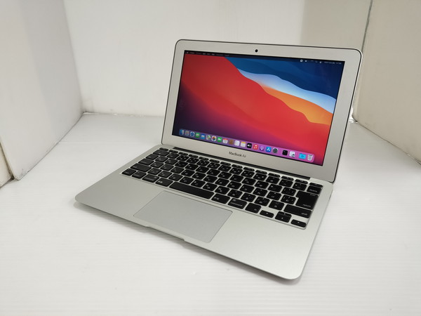 MacBook Air 11.6インチ メモリ4GB SSD 256GB