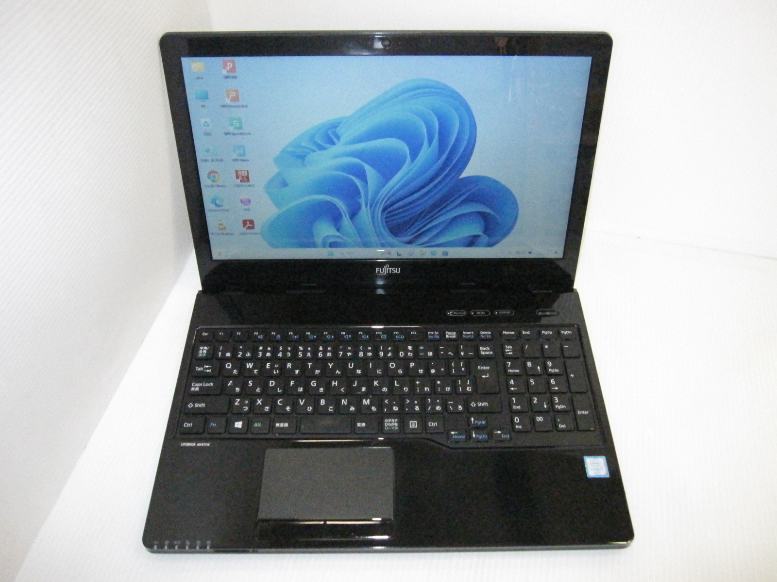 富士通 LIFEBOOK AH47/W Win11・ﾒﾓﾘ16GB・SSD500GBモデル 富士通