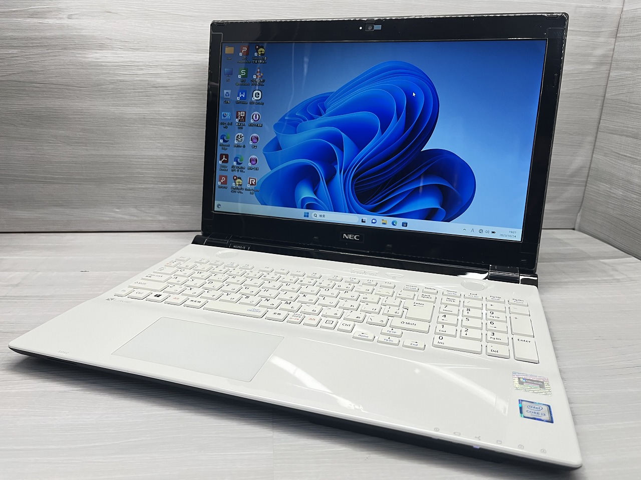 NEC LAVIE Note Standard PC-NS350EAW-E3 CPU:Core i3 6100U 2.3GHz