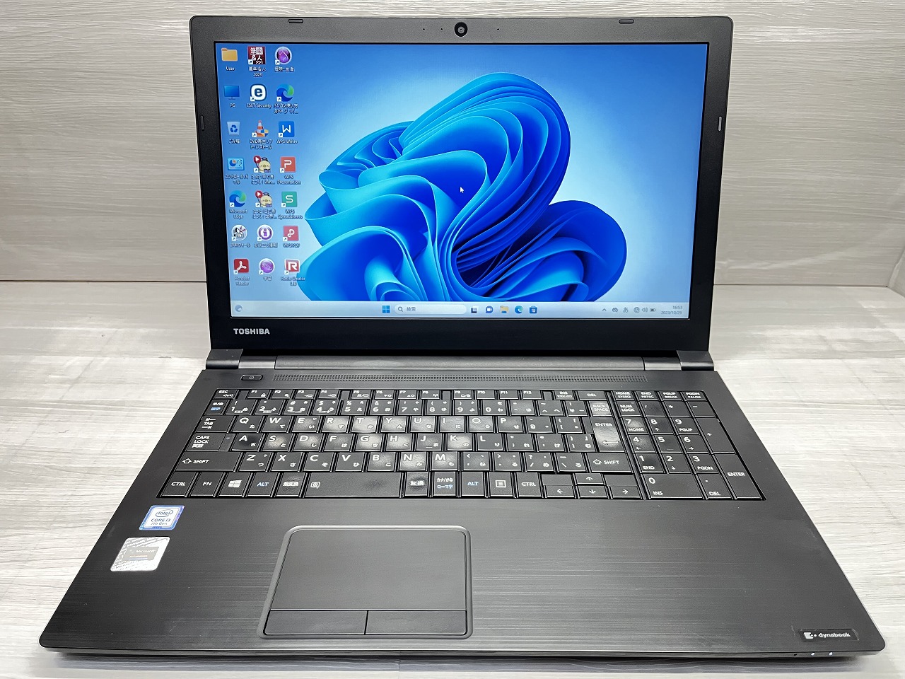 東芝 dynabook B65/M CPU：Core i3 7130U 2.7GHz / メモリ：8GB / SSD