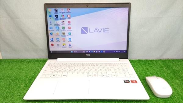 NEC LaVie 第８世代 白 webカメラ 軽い コンパクトPC  訳あり