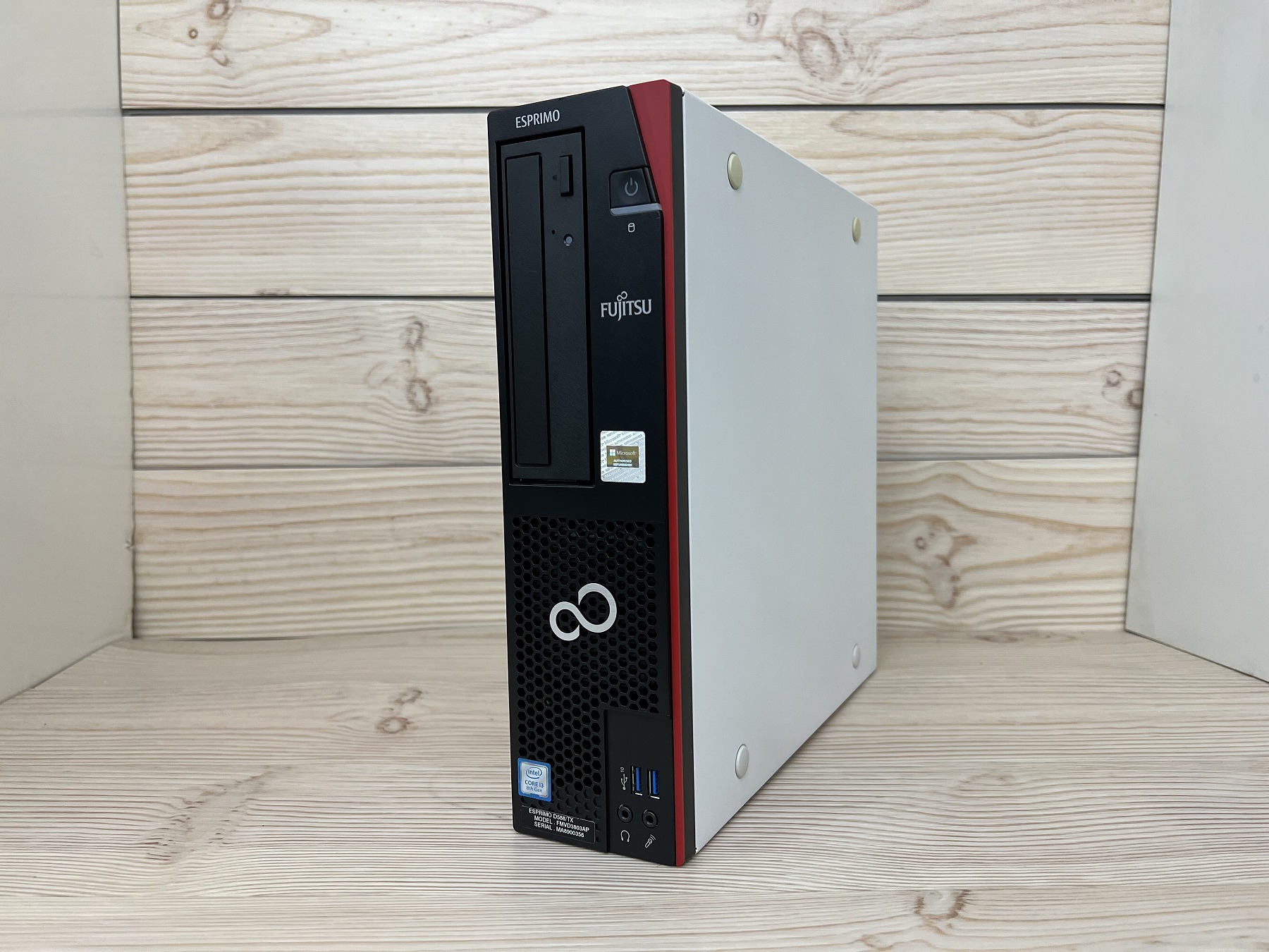 富士通 ESPRIMO D588/TX CPU：Core i3 8100 3.6GHz / メモリ：8GB