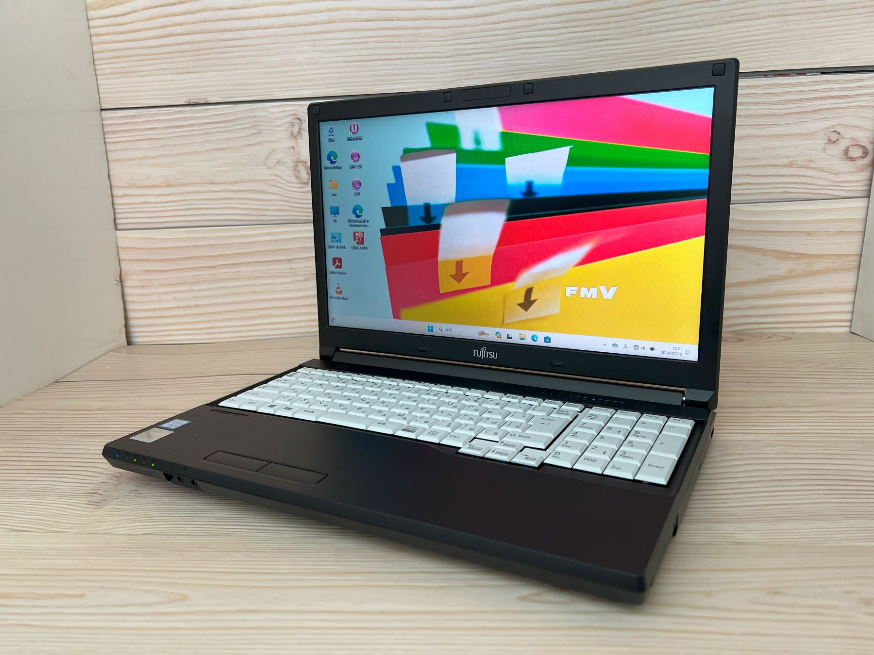 Amazon.co.jp: 【整備済み品】 富士通 LIFEBOOK A576/R/Windows