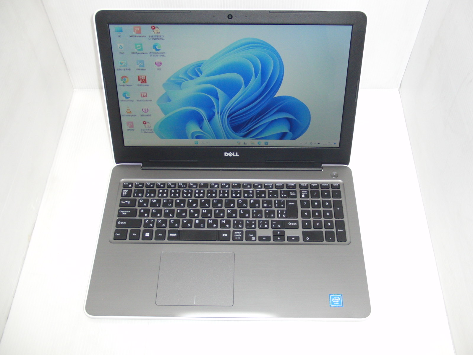 DELL Inspiron 5567ノートPC