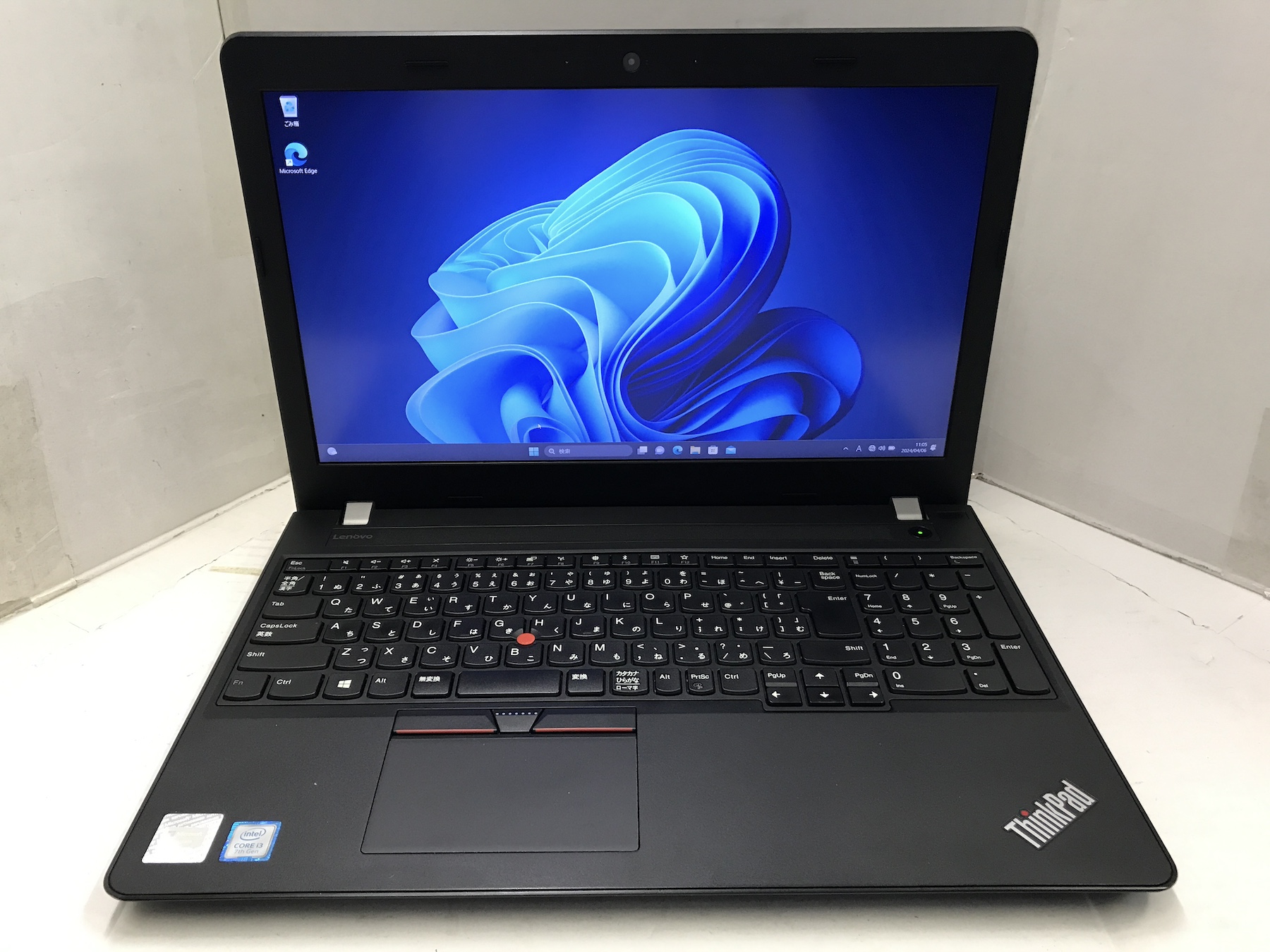 Lenovo ThinkPad E570 ☆ Windows11搭載 (CPU：Corei3-7100U 2.4GHz